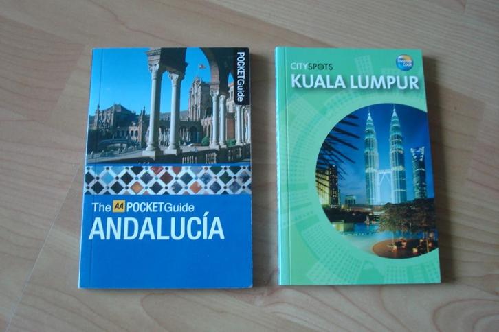 Andalucia Kuala Lumpur Algarve pocket reisgids, Boeken, Reisgidsen, Gelezen, Reisgids of -boek, Europa, Overige merken, Ophalen of Verzenden
