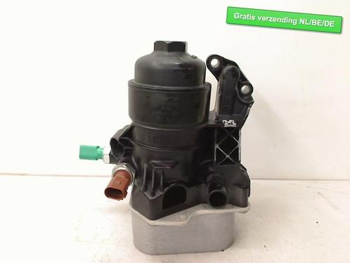 OLIEKOELER + HUIS Volkswagen Passat (3G2) (01-2014/03-2024), Auto-onderdelen, Airco en Verwarming, Volkswagen, Gebruikt