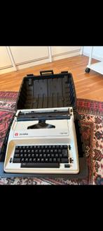Electrische typemachine Olympia, Ophalen of Verzenden, Zo goed als nieuw