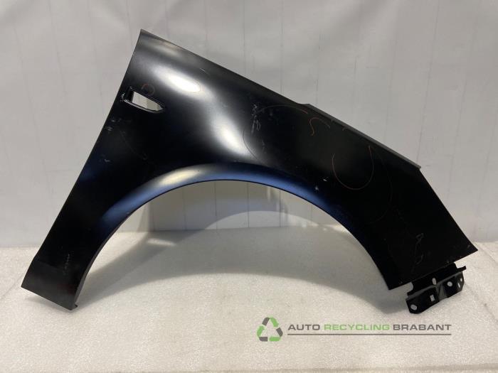 Scherm rechts-voor van een Opel Zafira, Gebruikt, -, -, Opel