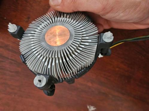 CPU cooler Intel, Computers en Software, Computerkoelers, Zo goed als nieuw, Luchtkoeling, Ophalen of Verzenden