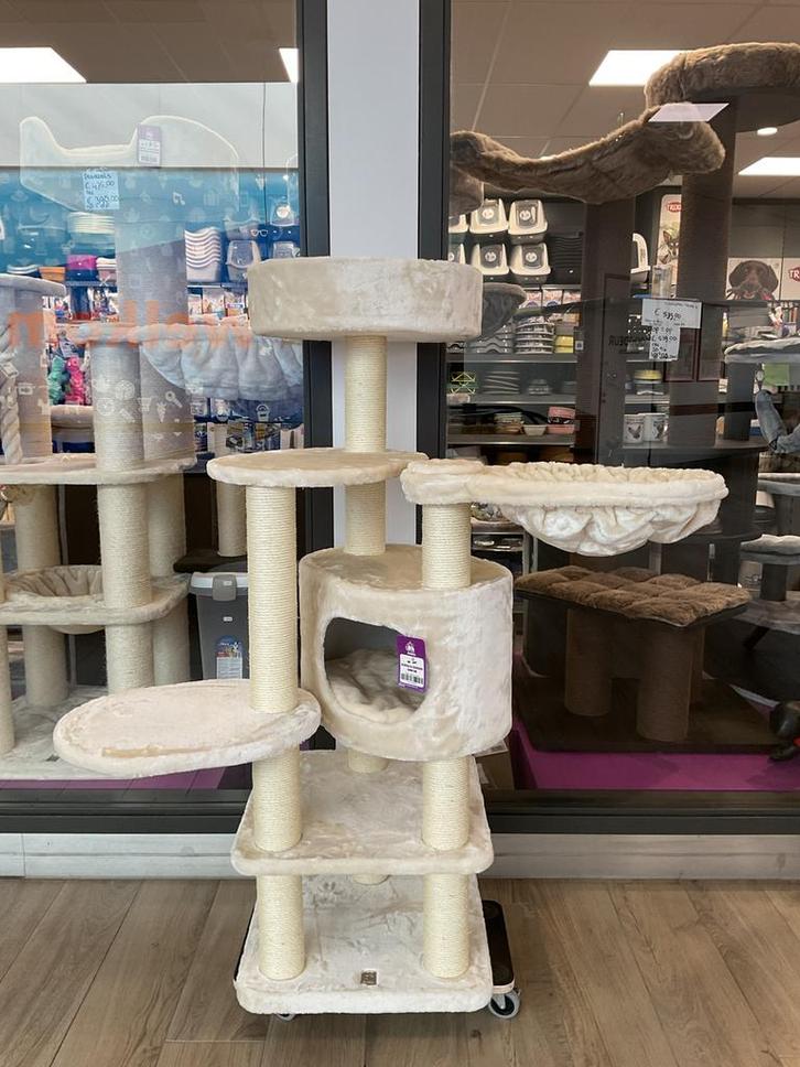 Laatste Petrebels krabpaal Jane 134 Creme Actie € 199,00, Dieren en Toebehoren, Krabmeubelen, Nieuw, Krabpaal, Ophalen