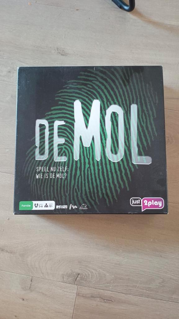 Wie is de mol - bordspel, Hobby en Vrije tijd, Gezelschapsspellen | Bordspellen, Zo goed als nieuw, Drie of vier spelers, Vijf spelers of meer