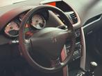 Peugeot 207 1.4 VTi XS | Pano | Cruise | Trekhaak (bj 2011), Auto's, Voorwielaandrijving, Stof, Gebruikt, Beige