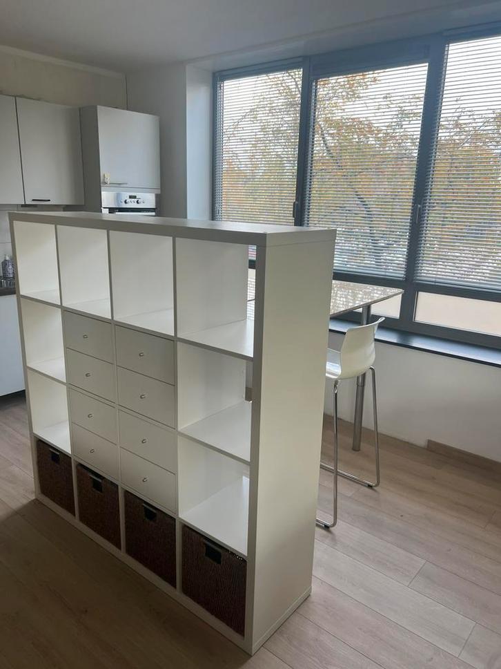 Ikea kallex vakkenkast met bartafel, Huis en Inrichting, Tafels | Statafels, Gebruikt, Ophalen