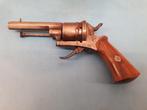 Antieke revolver, penvuur revolver , zwartkruit, Ophalen of Verzenden