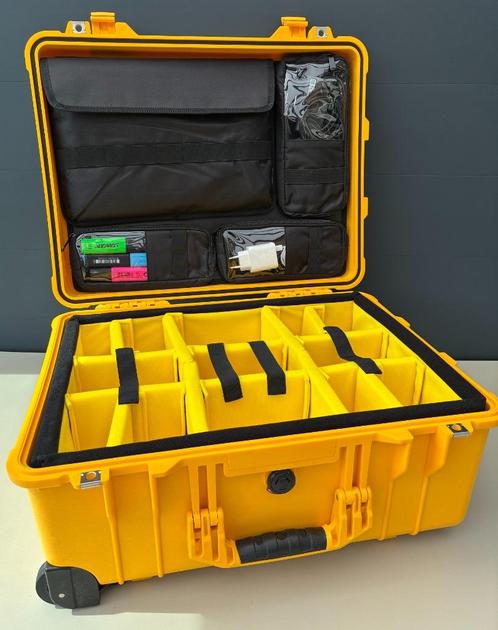 GELE Peli Case 1560 m. Dividers en Lid Org. € 439.- ex. btw, Audio, Tv en Foto, Fotografie | Fototassen, Nieuw, Overige typen