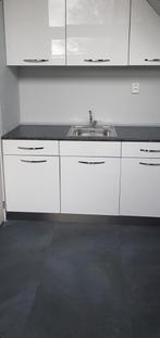 NIEUW MOOI KEUKENBLOK MET BOVEN KASTEN, Huis en Inrichting, Keuken | Complete keukens, Ophalen, Zo goed als nieuw, Wit, Enkelwandige keuken