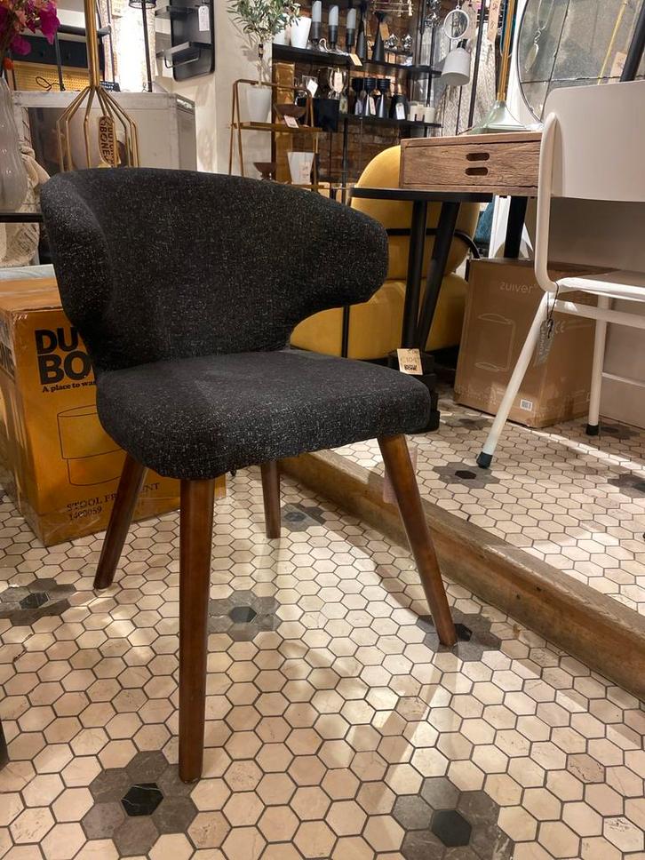 Stijlvolle Zwarte Stoel (2 stuks), Huis en Inrichting, Stoelen, Zo goed als nieuw, Eén, Hout, Zwart, Ophalen