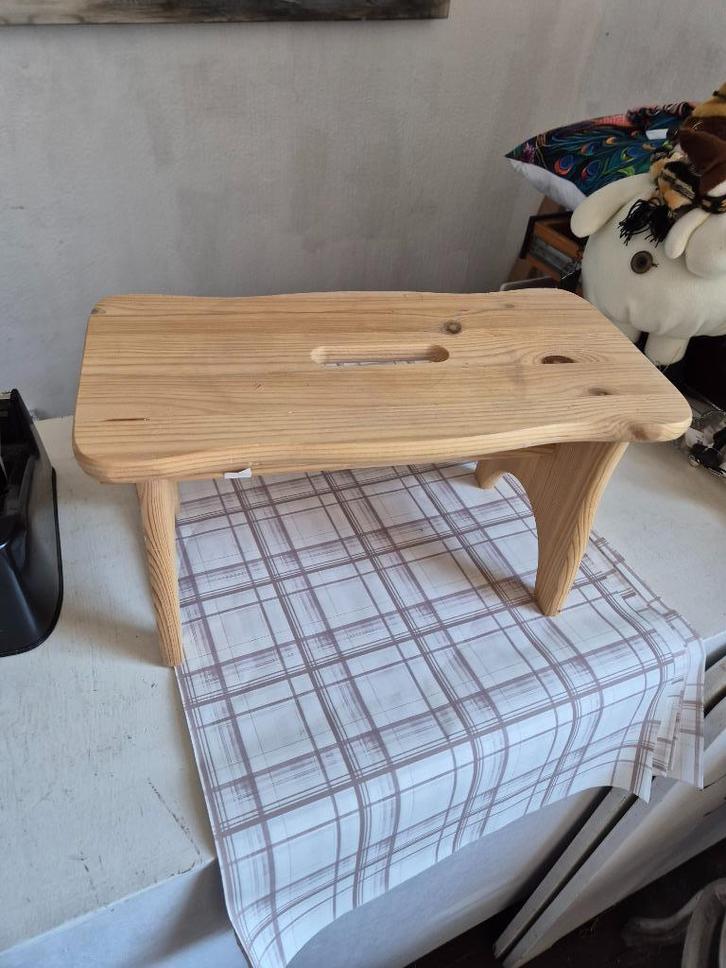 Houten opstapje / krukje, Huis en Inrichting, Woonaccessoires | Overige, Zo goed als nieuw, Ophalen of Verzenden