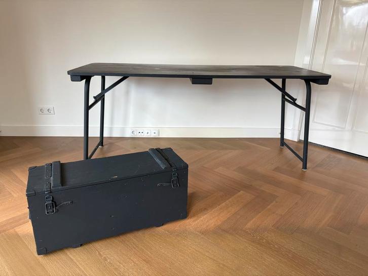 Tafel en kist - industriële stijl donkergrijs, Huis en Inrichting, Tafels | Eettafels, Gebruikt, 50 tot 100 cm, 150 tot 200 cm