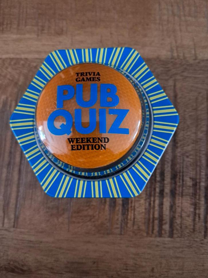 pub quiz weekend editie, Hobby en Vrije tijd, Gezelschapsspellen | Kaartspellen, Gebruikt, Drie of vier spelers, Vijf spelers of meer