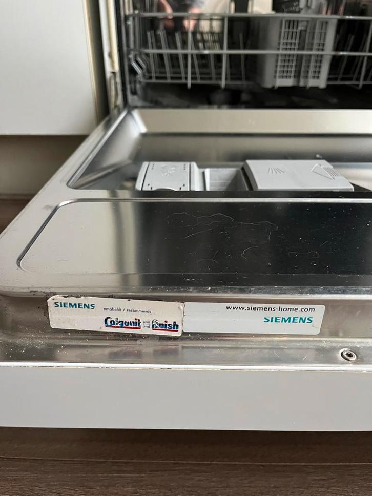 Gratis Siemens vaatwasser - werkt nog prima!, Witgoed en Apparatuur, Vaatwasmachines, Gebruikt, Vrijstaand, 85 tot 90 cm, 60 cm of meer