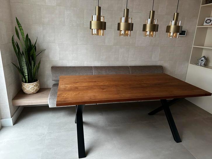 Walnotenhouten tafel met kruispoten, Huis en Inrichting, Tafels | Eettafels, Zo goed als nieuw, 50 tot 100 cm, 150 tot 200 cm