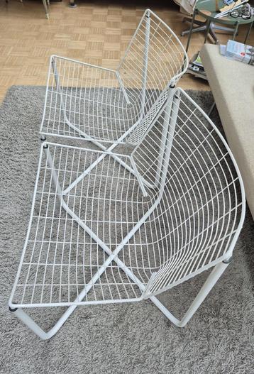 2 Witte Jarpen stoelen. IKEA Niels Gammelgaard  beschikbaar voor biedingen