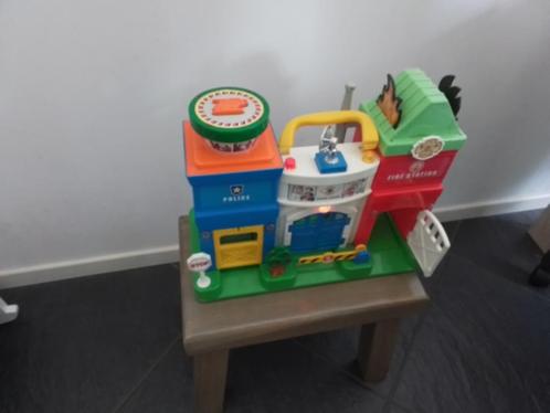 Brandweer, politie, ambulancepost, Kinderen en Baby's, Speelgoed | Bouwstenen, Gebruikt, Overige merken, Ophalen of Verzenden