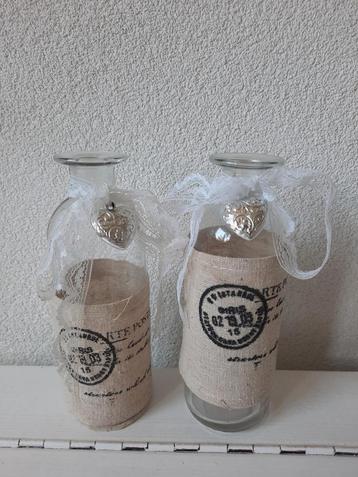 Leuke kleine Decoratieve glazen Bloemen Vaasjes beschikbaar voor biedingen