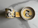 Arabia  Scope Moomin Opera set: mok + bord (Moomin), Huis en Inrichting, Keuken | Servies, Keramiek, Nieuw, Ophalen of Verzenden