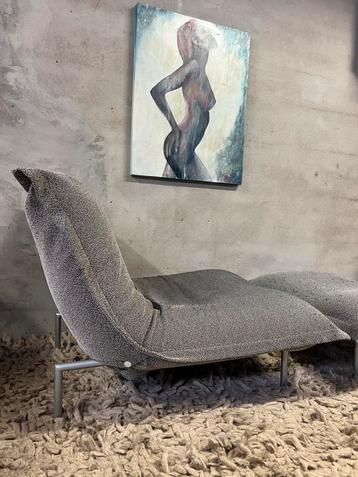 Calin Ligne Roset design lounge pillow met ottoman beschikbaar voor biedingen