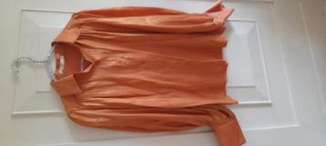Luzabelle burned- Orange iriserende blouse met pofmouwen S/M beschikbaar voor biedingen