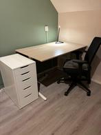 Ahrend desk and office chair, Huis en Inrichting, Ophalen, Zo goed als nieuw