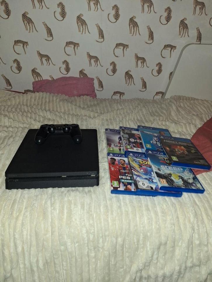 PlayStation 4 | inclusief controller en 7 spellen, Spelcomputers en Games, Spelcomputers | Sony PlayStation 4, Zo goed als nieuw