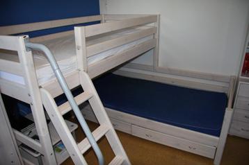 FLEXA-Slaapkamer hoog en laagslaper, kast, bureau, TV tafel beschikbaar voor biedingen