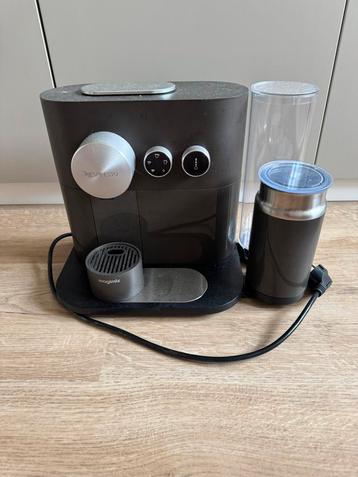 Nespresso magimix expert & milk beschikbaar voor biedingen