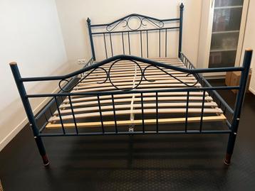 Bed 140x200