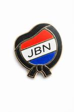 Judo Speldje / Pin - judo zwarte band - judo bond nederland, Ophalen of Verzenden, Gebruikt, Sport, Speldje of Pin