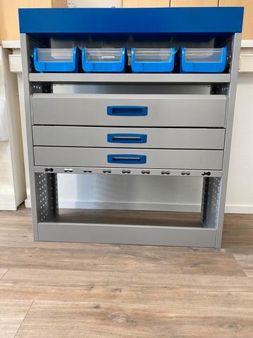 Nieuwe kast inrichting staal en aluminium beschikbaar voor biedingen