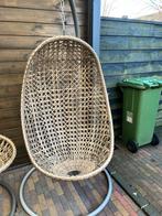 Hangstoel, Ophalen, Zo goed als nieuw