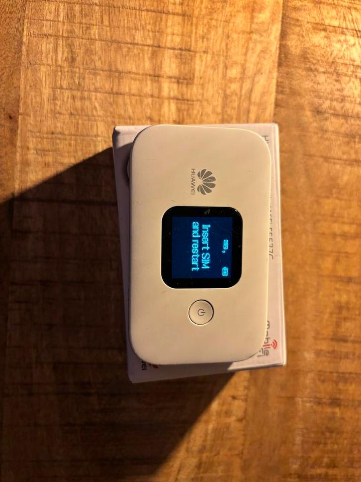 HUAWEI Mobile WiFi E5577C, Computers en Software, Routers en Modems, Gebruikt, Router, Ophalen of Verzenden