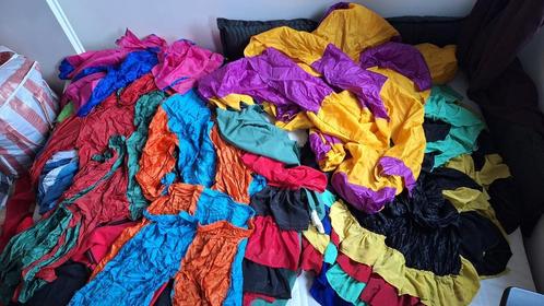 Twee tassen vol carnavals kleding, Kleding | Dames, Carnavalskleding en Feestkleding, Gedragen, Kleding, Overige thema's, Ophalen of Verzenden