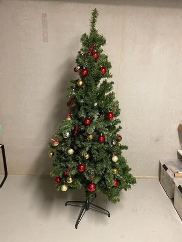 Kunst Kerstboom compleet met lampjes en decoratie beschikbaar voor biedingen