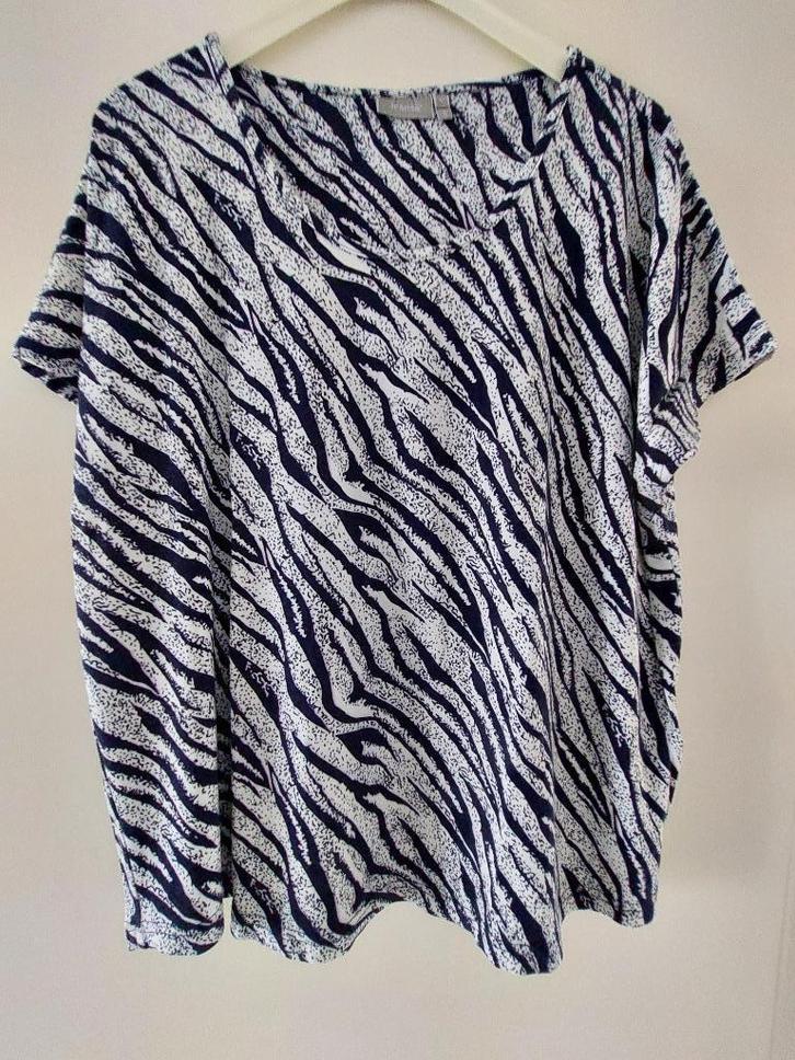 Leuk en mooi gestreept shirt van Fransa in maat L, Kleding | Dames, T-shirts, Zo goed als nieuw, Maat 42/44 (L), Groen, Korte mouw