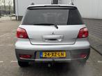 Mitsubishi Outlander 2.0 Invite plus Clima | Trekhaak, Auto's, Mitsubishi, Voorwielaandrijving, 4 cilinders, 1415 kg, Bedrijf