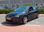 Ford Focus 1.6 AUTOMAAT - NL AUTO - AIRCO + LMV, 1596 cc, Stof, Zwart, 4 cilinders
