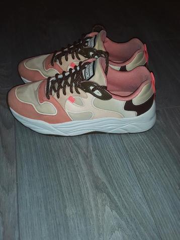 Dames sneaker Scotch&Soda mt.40 beschikbaar voor biedingen
