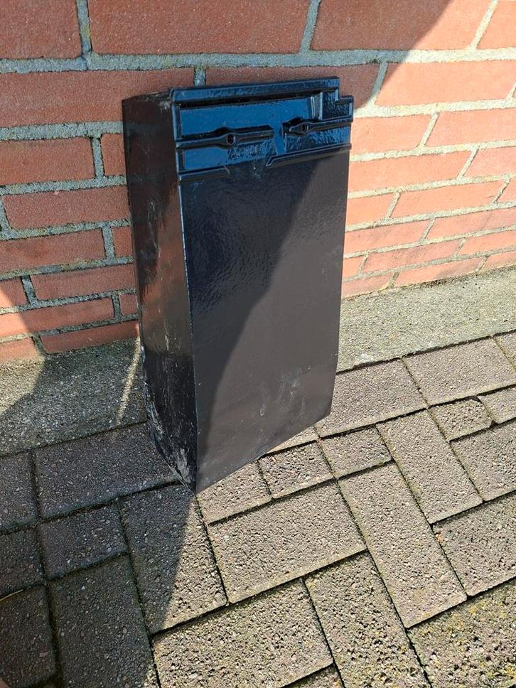 Nieuwe Gevelpan Actua - Dakpan, Doe-het-zelf en Verbouw, Dakpannen en Dakbedekking, Nieuw, Dakpannen, Steen of Klei, Zwart, Minder dan 5 m²