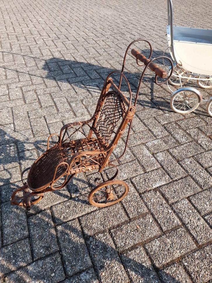 Antieke oude poppen wagentje, Antiek en Kunst, Antiek | Overige Antiek, Ophalen of Verzenden