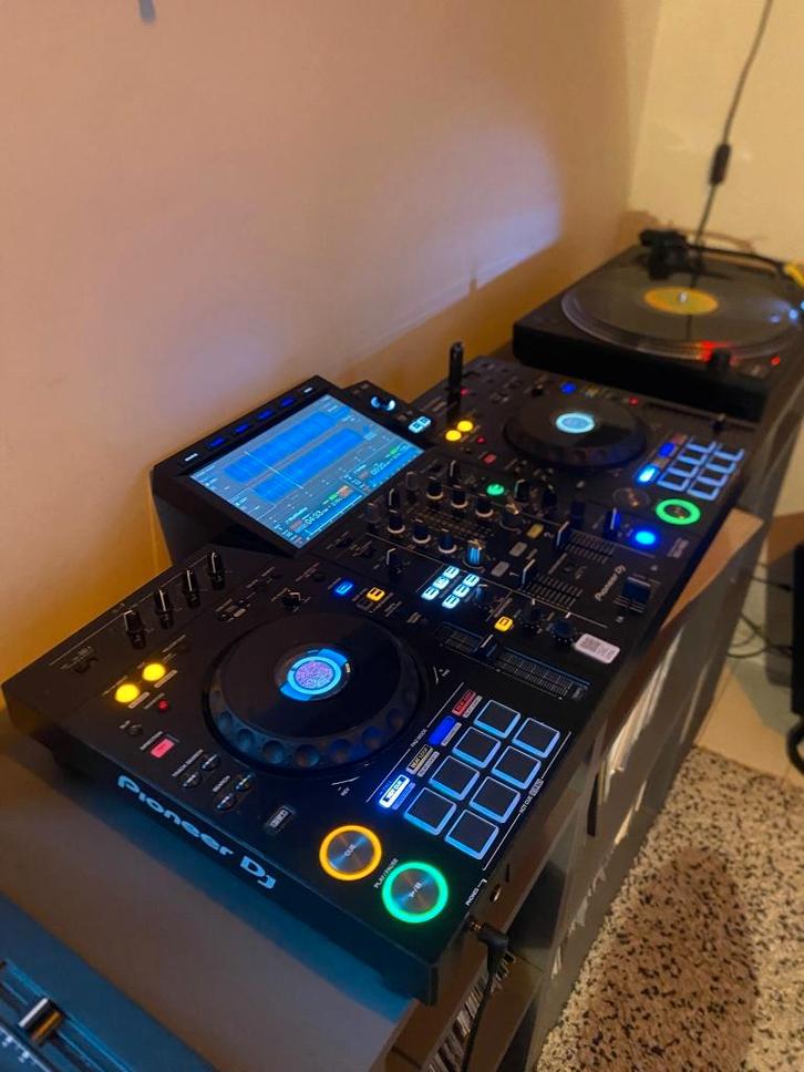 Pioneer RX3 All in one Dj controller, Muziek en Instrumenten, Dj-sets en Draaitafels, Zo goed als nieuw, Dj-set, Pioneer, Ophalen