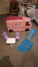 Barbie camper met zwembad, Ophalen, Toebehoren