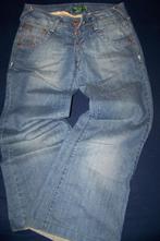 Mooi dames jeans BERSHKA, maat S (W15), Kleding | Dames, Spijkerbroeken en Jeans, Ophalen of Verzenden, Zo goed als nieuw