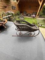 Antieke arrenslee voor decoratie, Ophalen