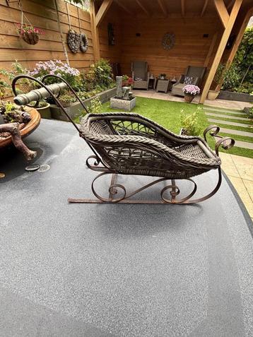 Antieke arrenslee voor decoratie  beschikbaar voor biedingen