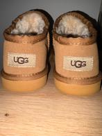 Uggs mini. Maat 39. Nieuw!, Kleding | Dames, Ophalen of Verzenden, Zo goed als nieuw, Bruin