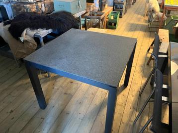 Nieuwe tuintafel / tafel 90x90 van Hartman , SPOTGOEDKOOP beschikbaar voor biedingen
