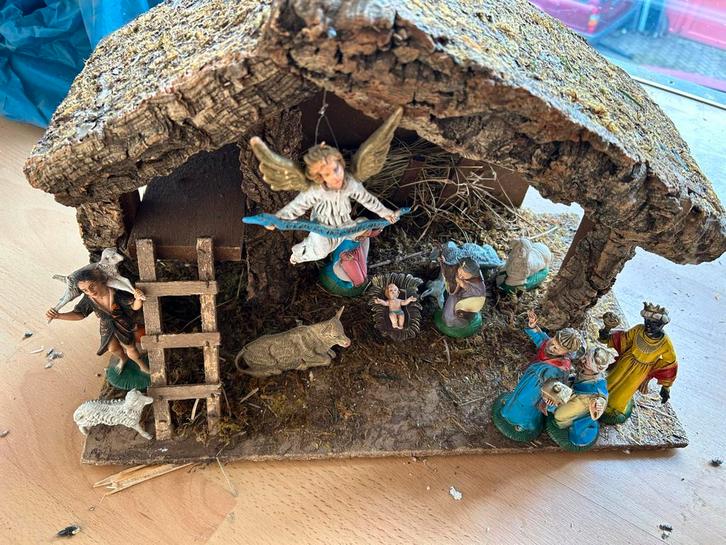 Kerststal met figuren, Diversen, Kerst, Gebruikt, Ophalen