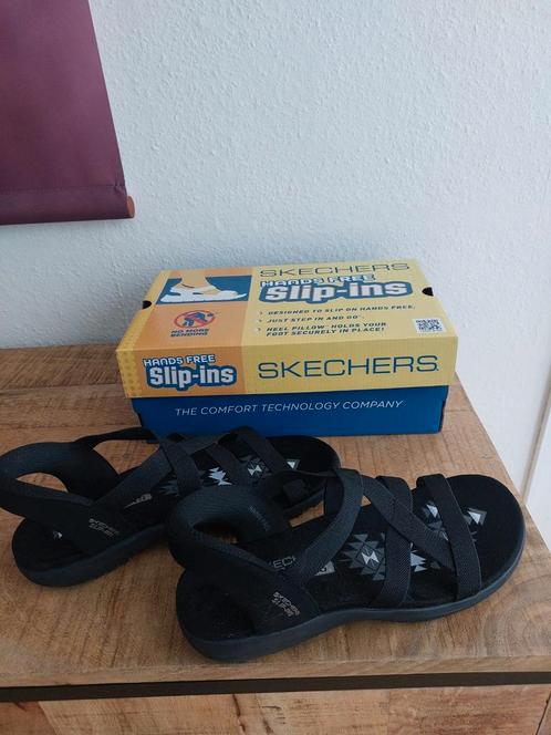 Skechers Slip-ins maar 39 maar valt als 40, Kleding | Dames, Schoenen, Nieuw, Sneakers of Gympen, Zwart, Ophalen of Verzenden
